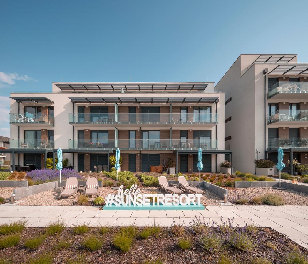 Sunset Resort - Lakeside Boutique Apartments Fonyód Екстериор снимка
